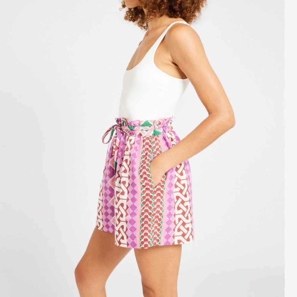 NWT MILLIE Cary Short in Casa